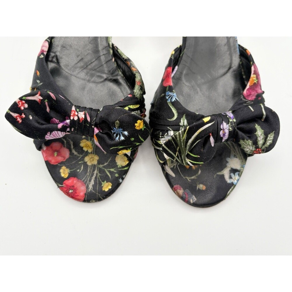 Gucci Black Satin Kitten Heels w/ Colorful Floral Pattern & Bow Y2K Size 6.5 - Picture 7 of 15